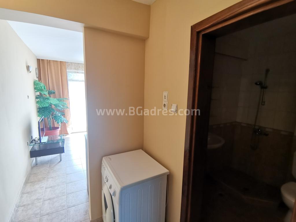 Apartment with a courtyard in Sveti Vlas | No. 2147