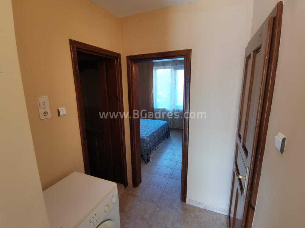 Apartment with a courtyard in Sveti Vlas | No. 2147