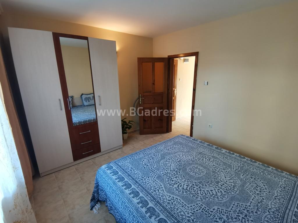 Apartment with a courtyard in Sveti Vlas | No. 2147