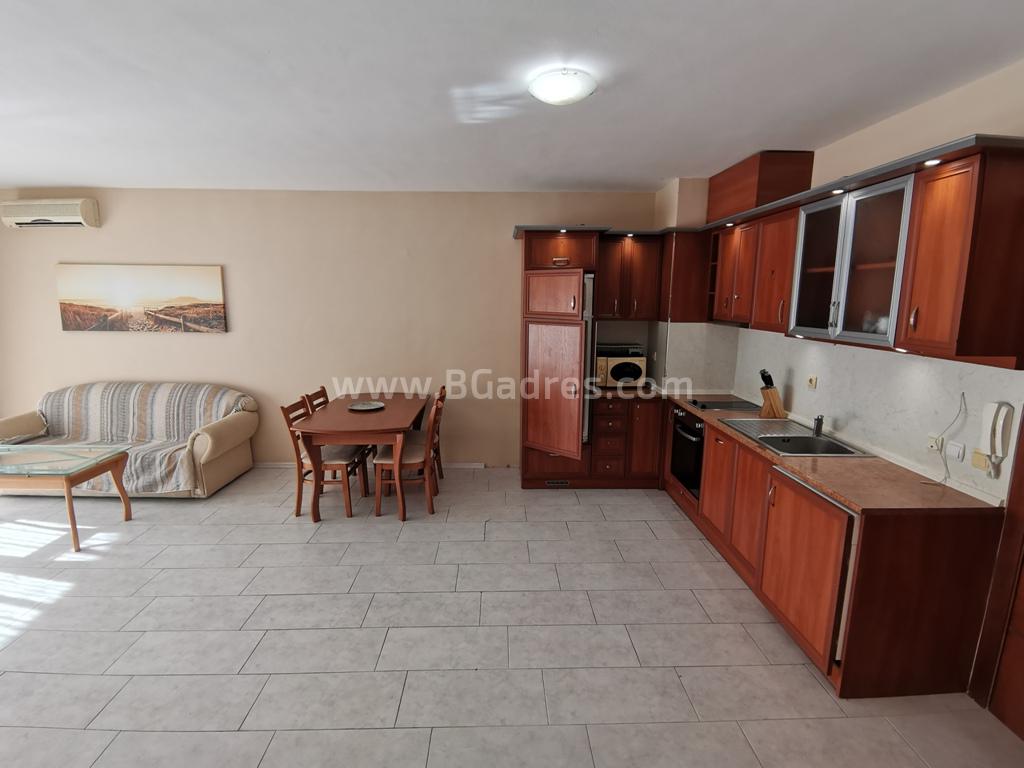 Апартамент в центъра на Несебър с ниска такса поддръжка | № 2182