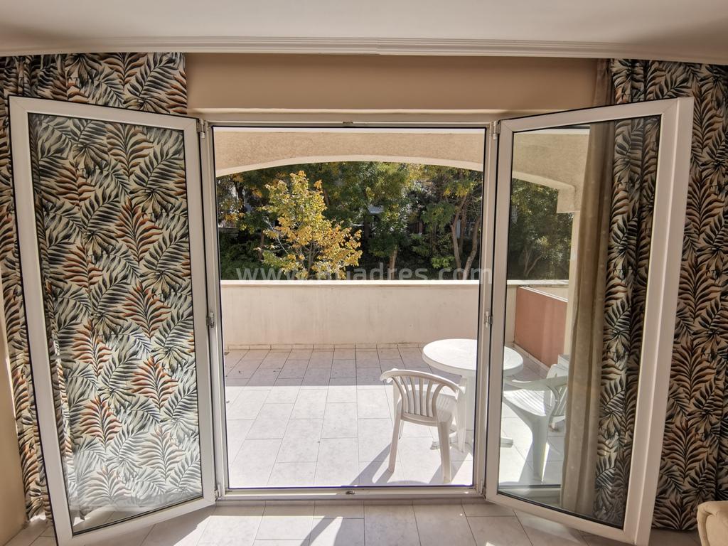 Апартамент в центъра на Несебър с ниска такса поддръжка | № 2182