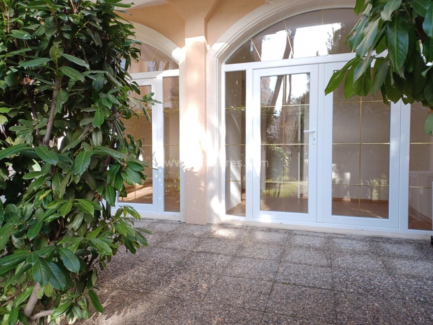 Квартира с двориком в элитном комплексе І №3289