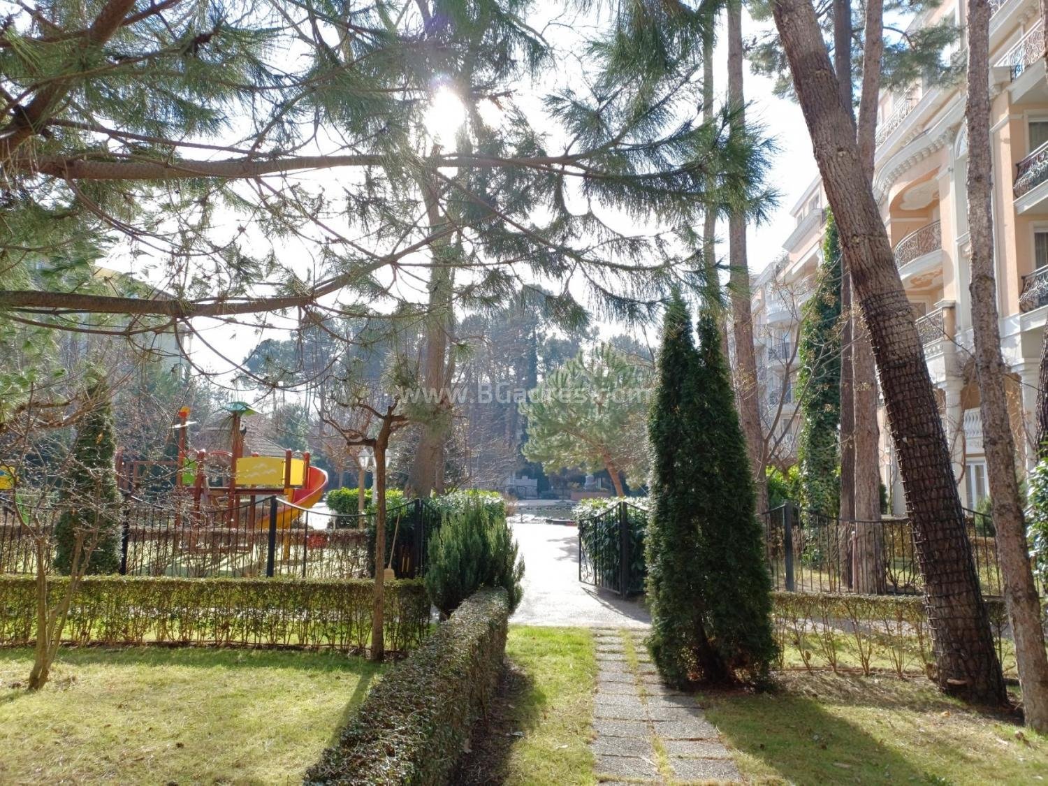 Квартира с двориком в элитном комплексе І №3289