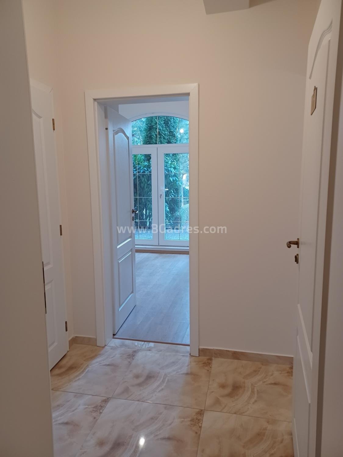 Квартира с двориком в элитном комплексе І №3289