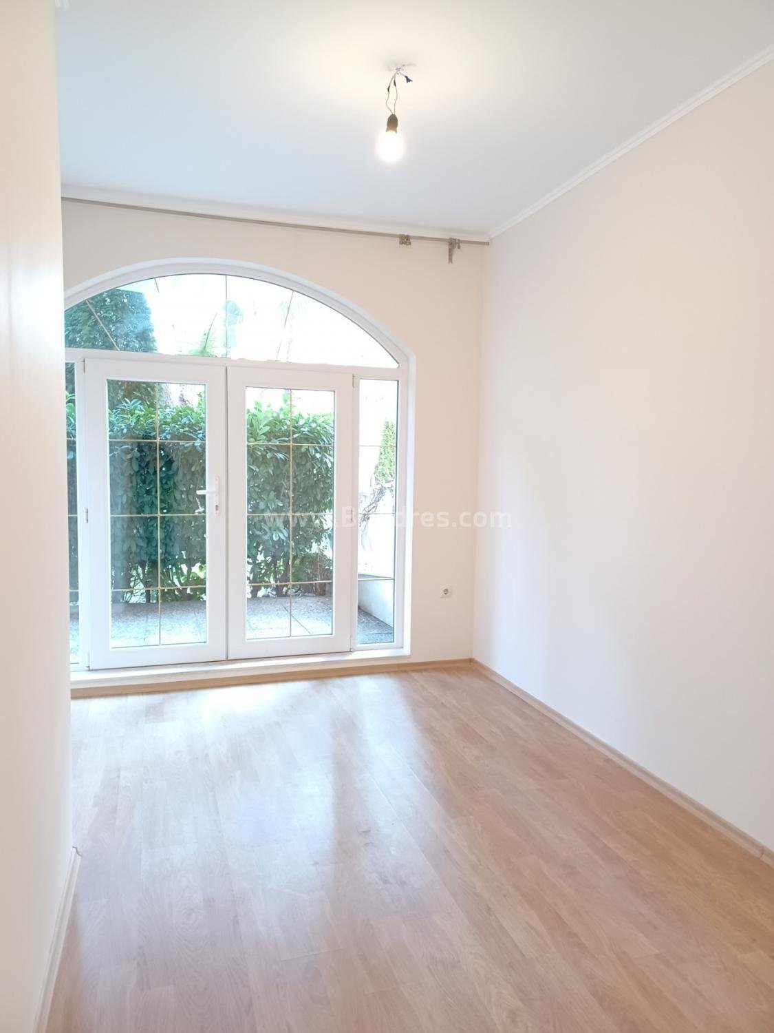 Квартира с двориком в элитном комплексе І №3289