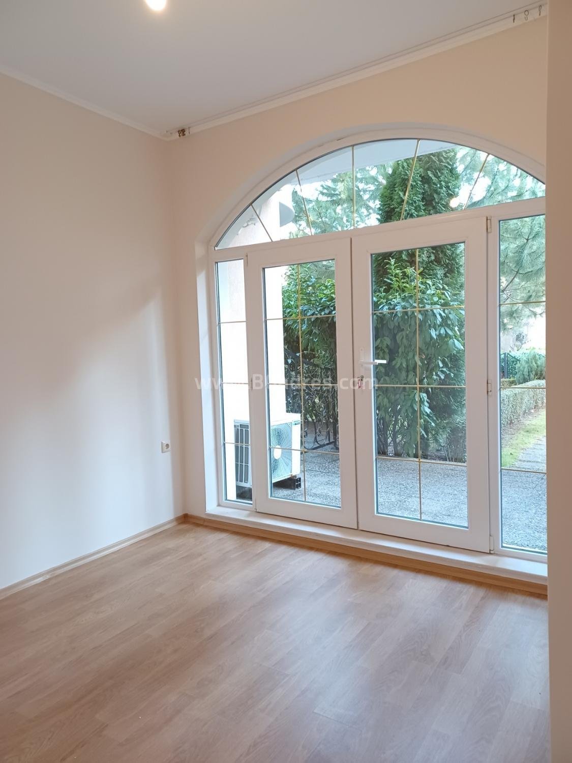 Квартира с двориком в элитном комплексе І №3289