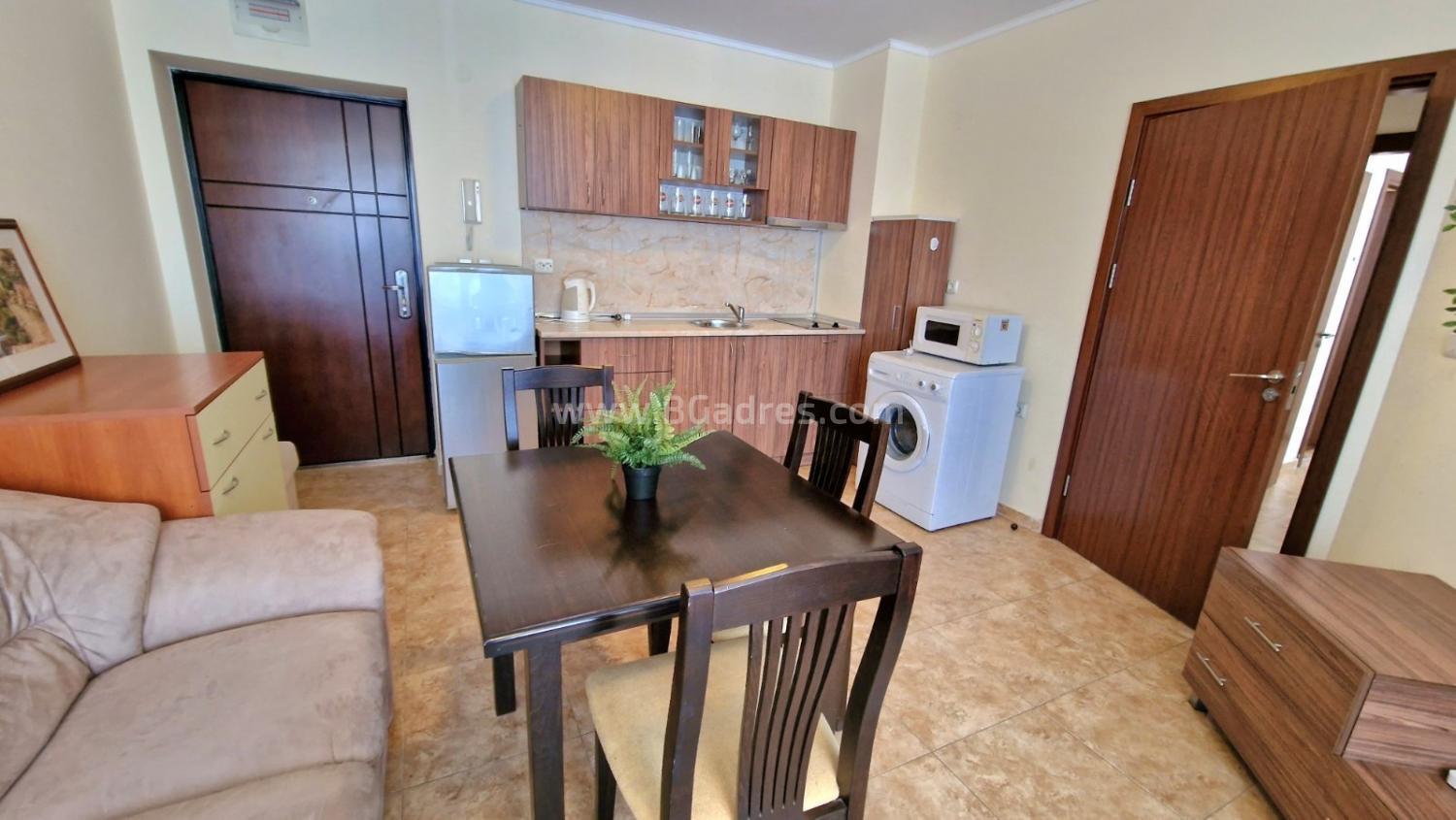 Трехкомнатная квартира в комплексе Аполон І №2955