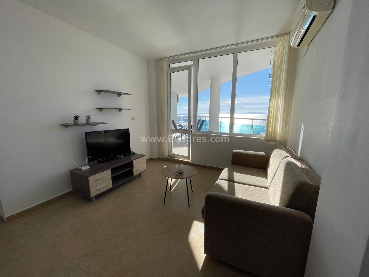 Sea view apartment at a bargain price І №3271