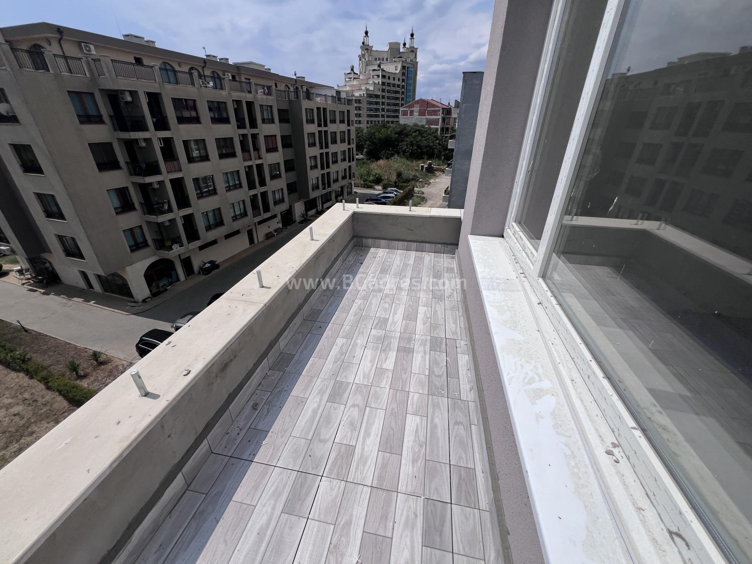 Апартамент в жилищна сграда в Поморие І №4321