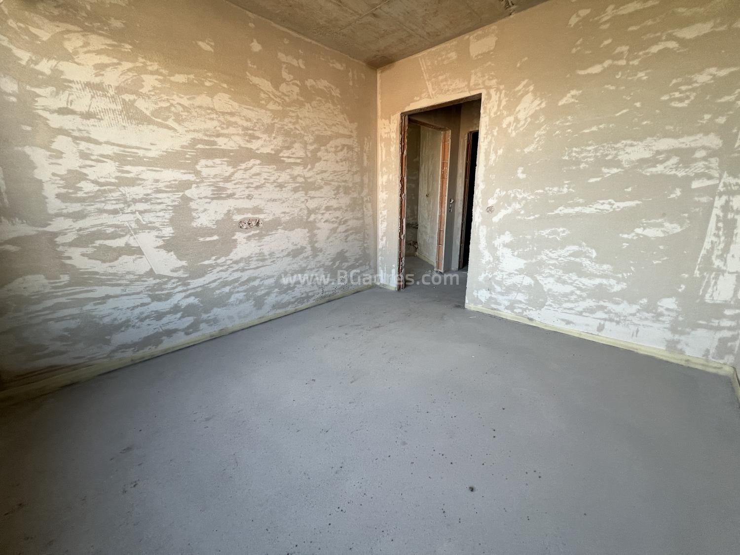 Апартамент в жилищна сграда в Поморие І №4502