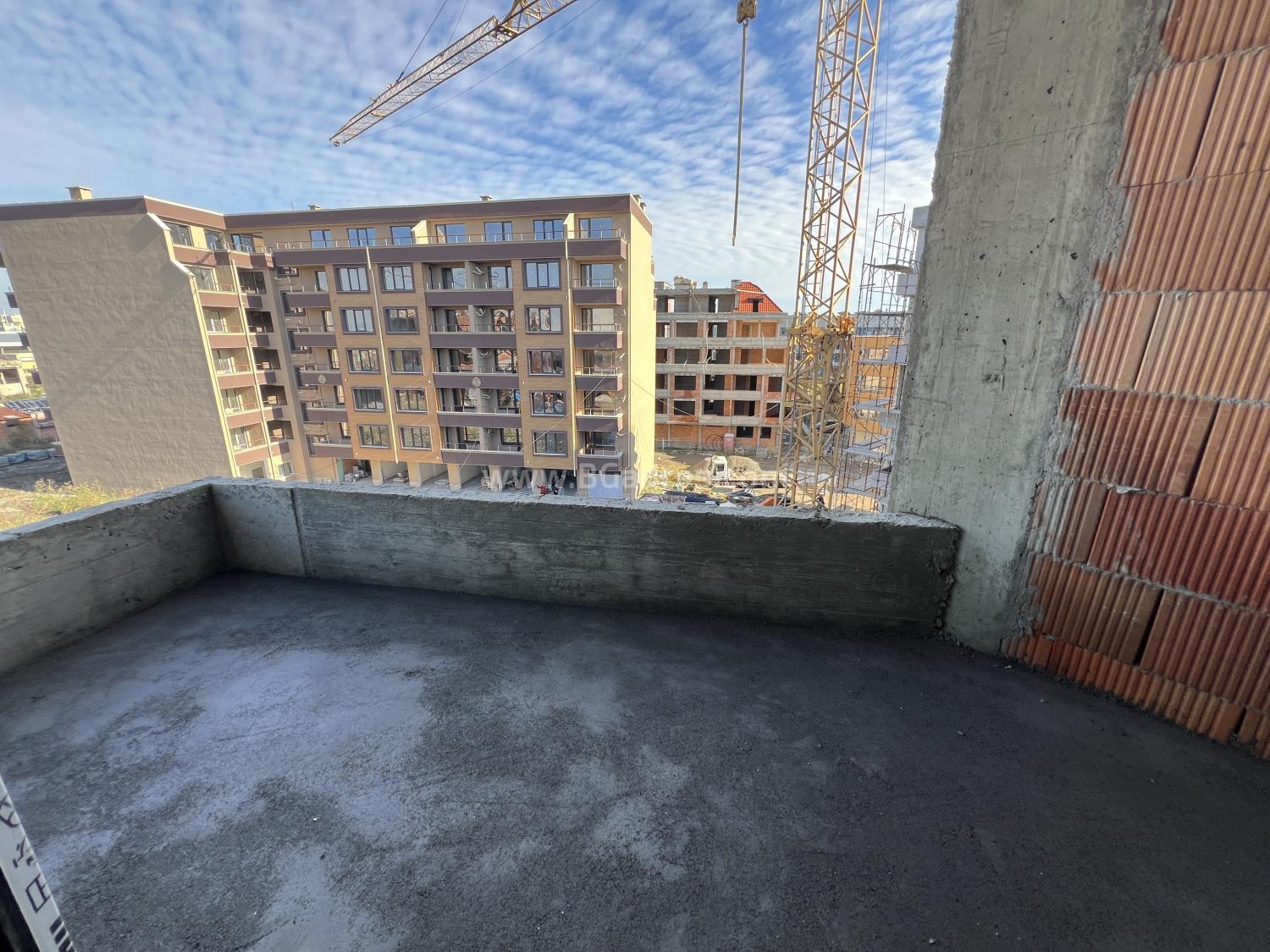 Апартамент в жилищна сграда в Поморие І №4502