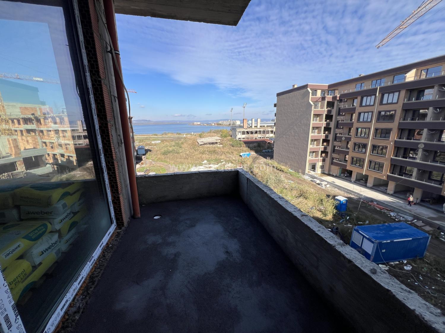 Апартамент в жилищна сграда в Поморие І №4502