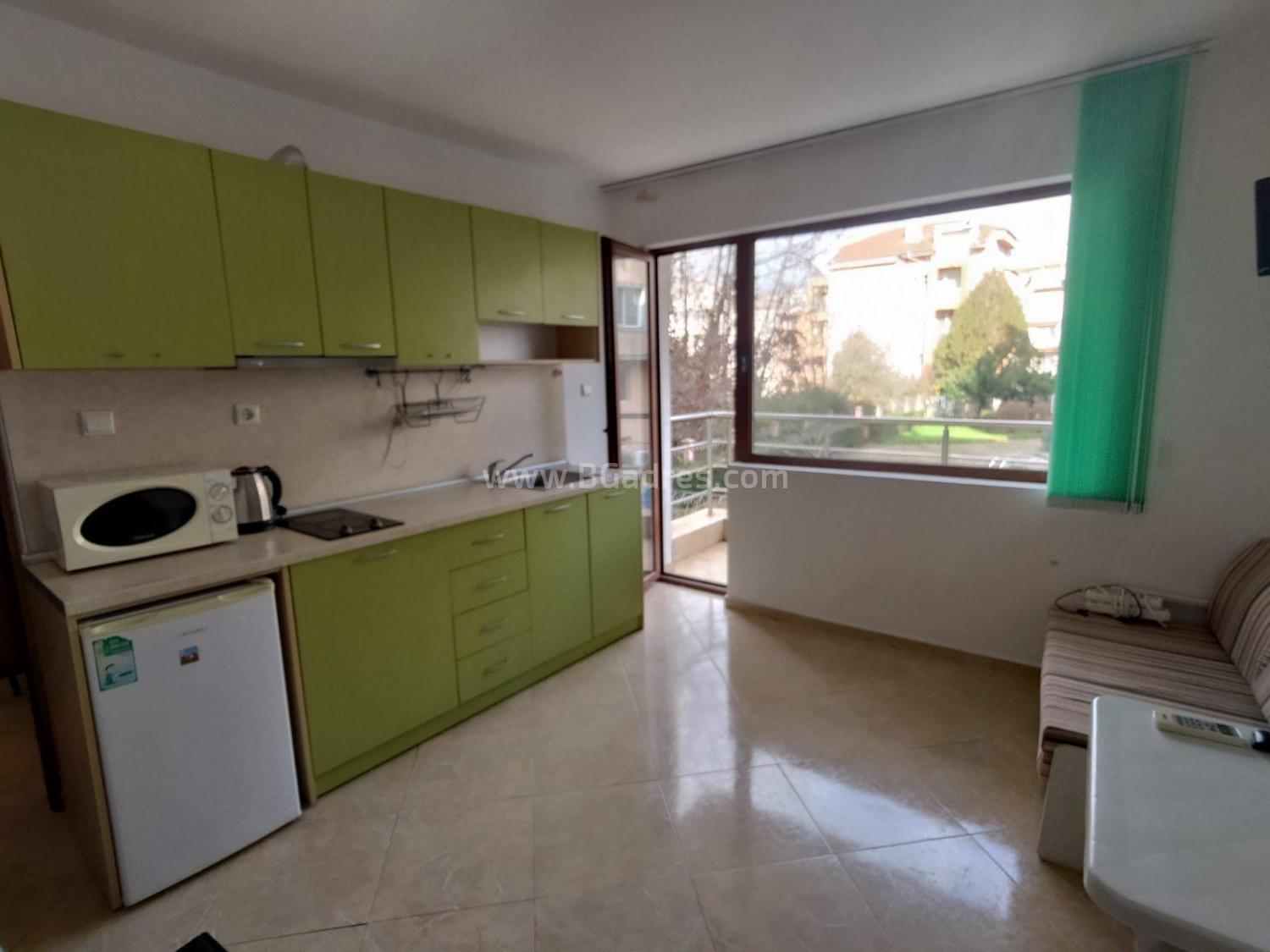 Студия с низкой таксой на Солнечном Берегу І №4056