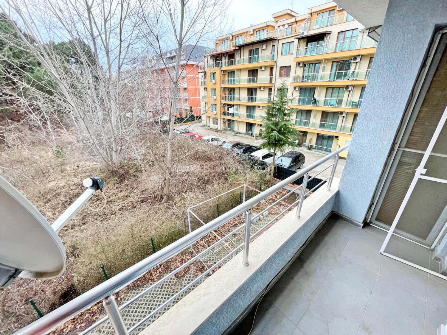 Cheap apartment with low maintenance fee І №2815