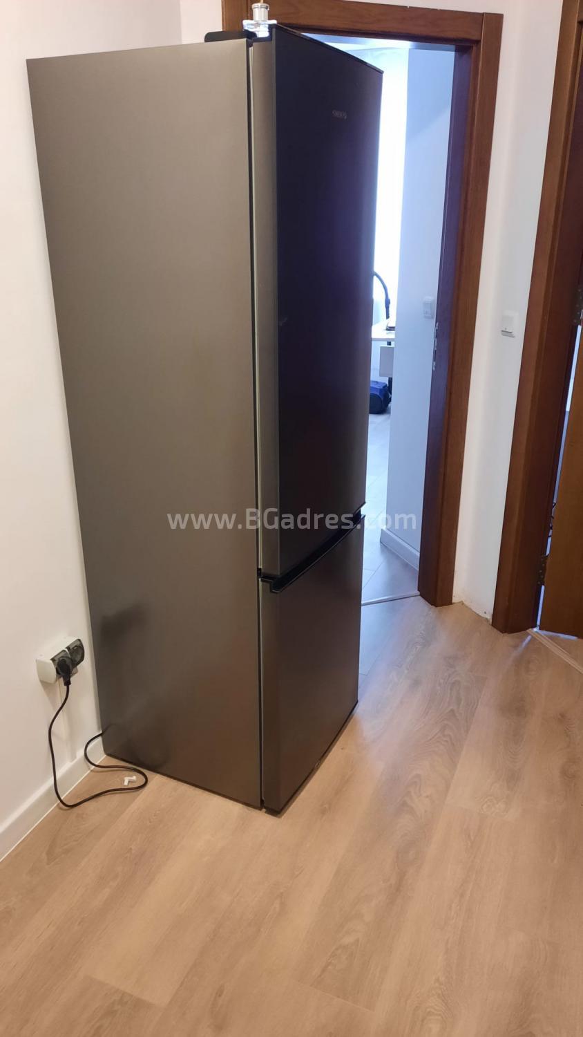 Apartment with low maintenance fee by the beach | No. 2233