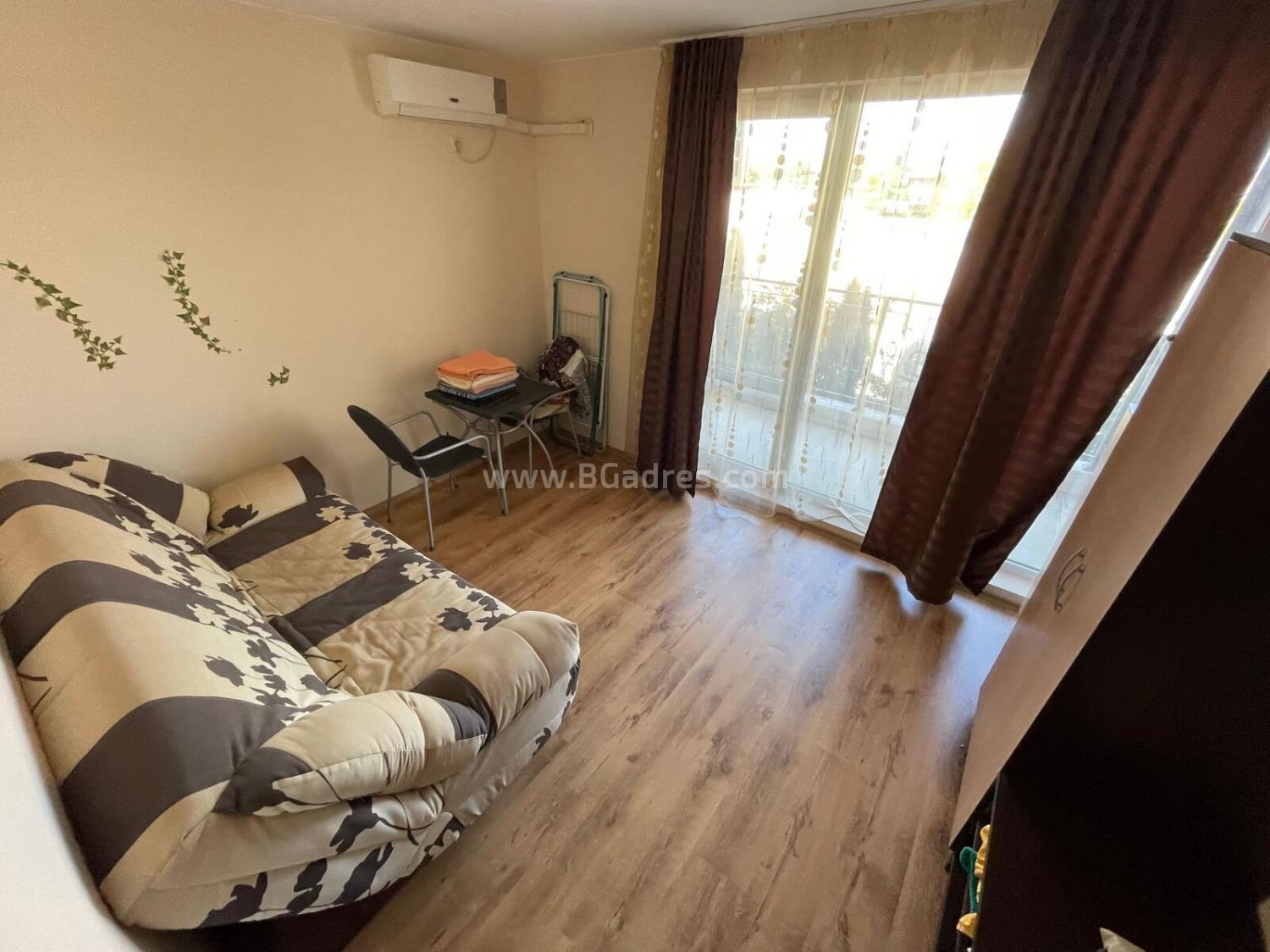 Große Drei-Zimmer-Wohnung in Ravda I №2525