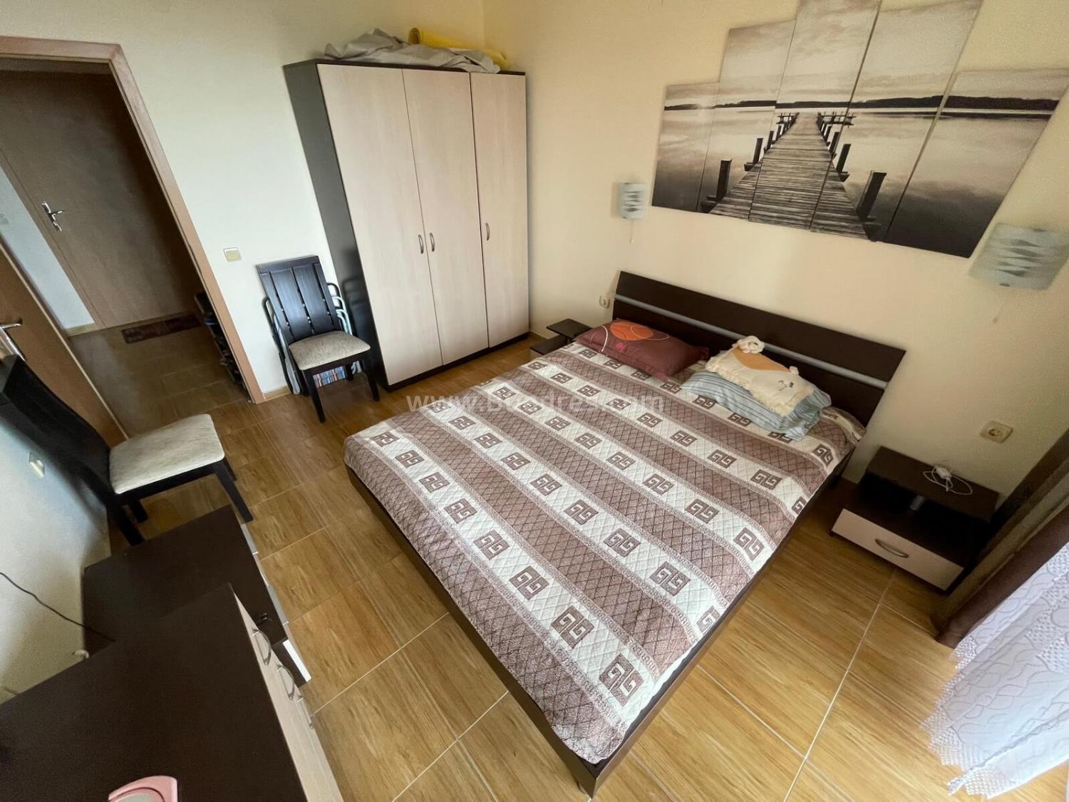 Large apartment with sea view I №2603