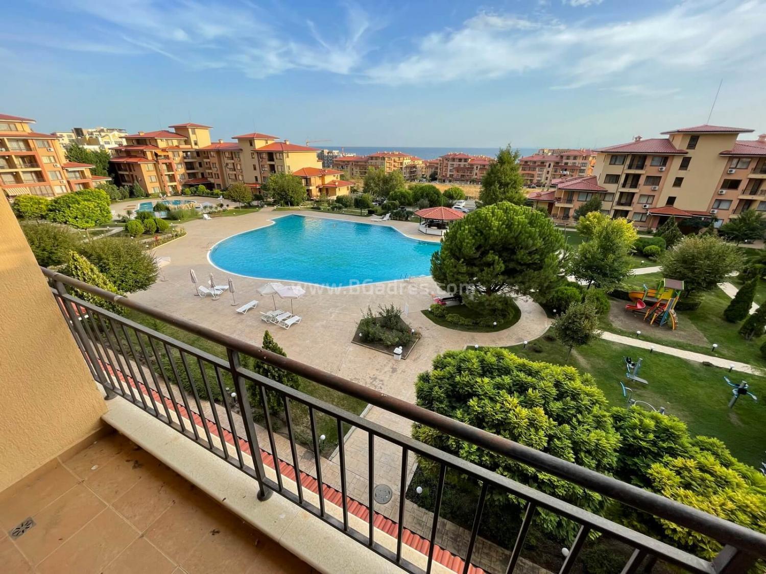 Large apartment with sea view I №2603