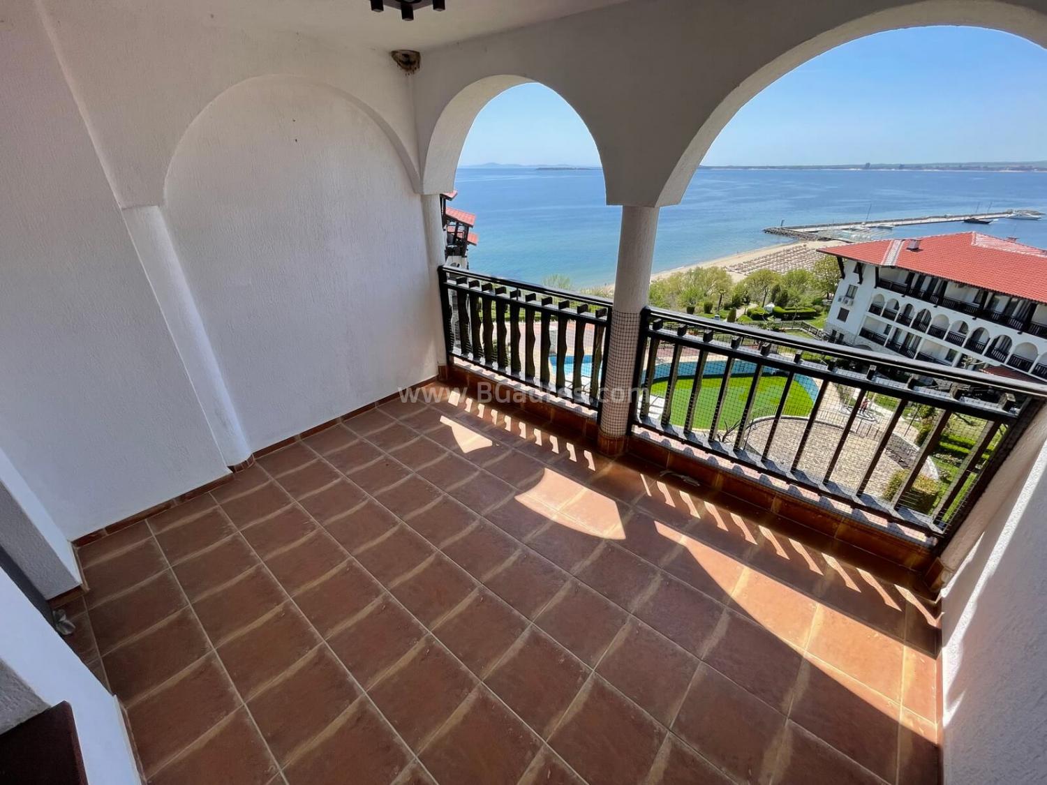 Wohnung mit frontalem Meerblick I №2569