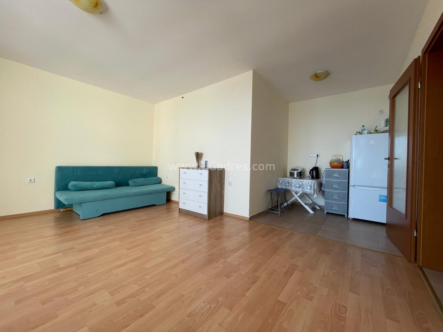 Голямо студио с гледка море І №2492