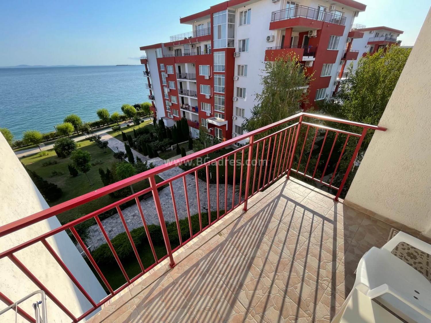 Голямо студио с гледка море І №2492