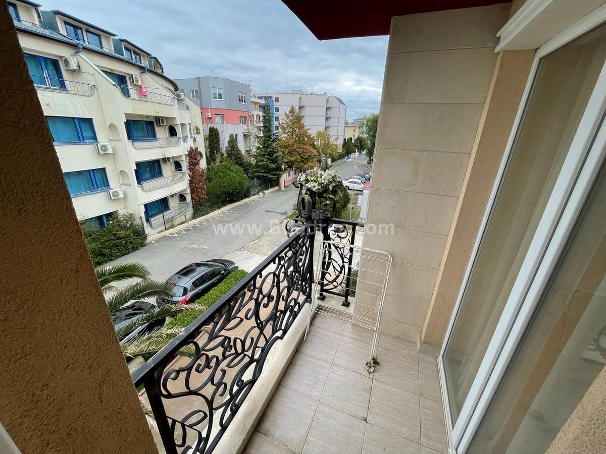 Profitable two-room apartment by the sea | №2306