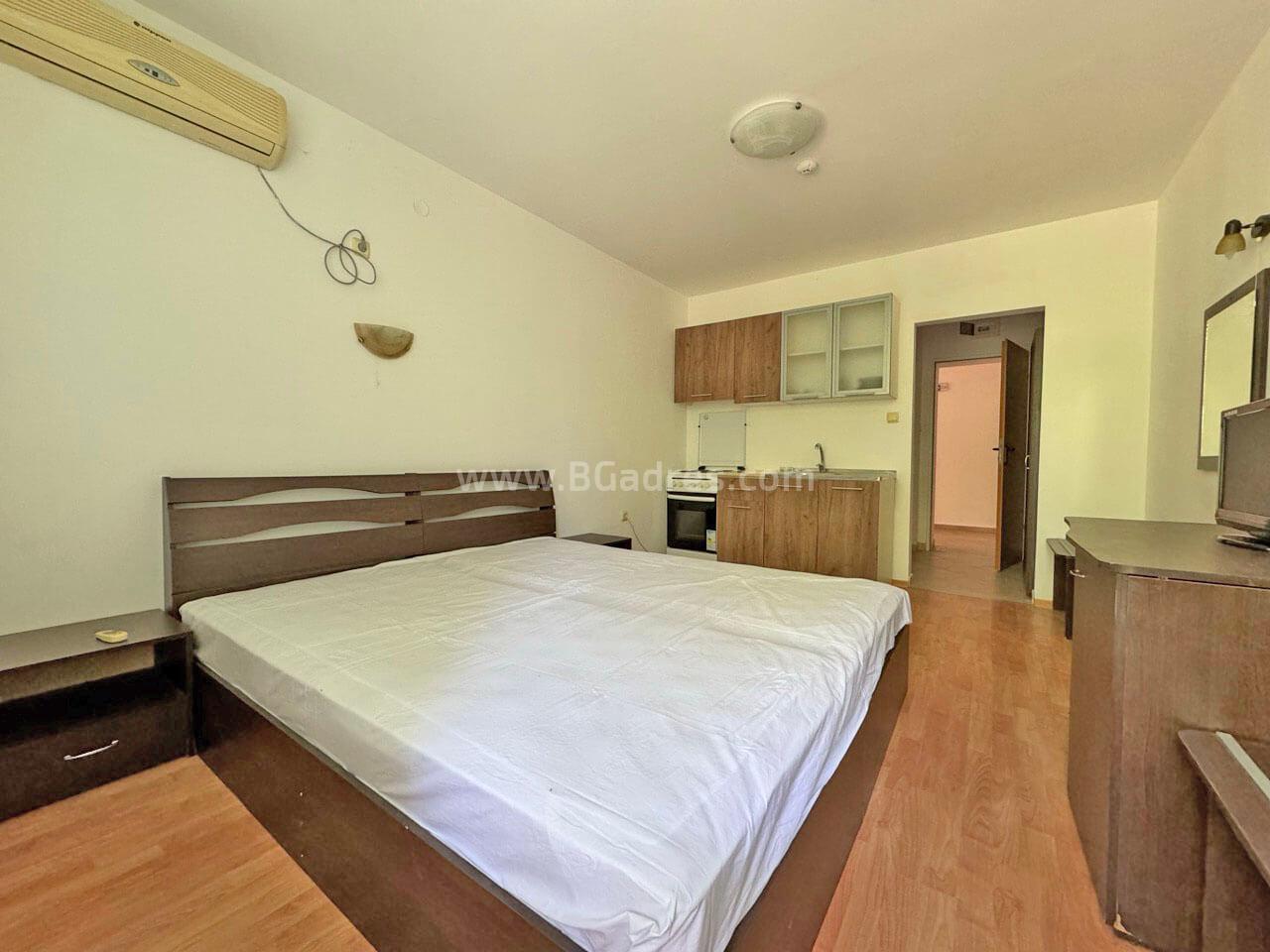 Студио на изгодна цена в Сарафово І №3734