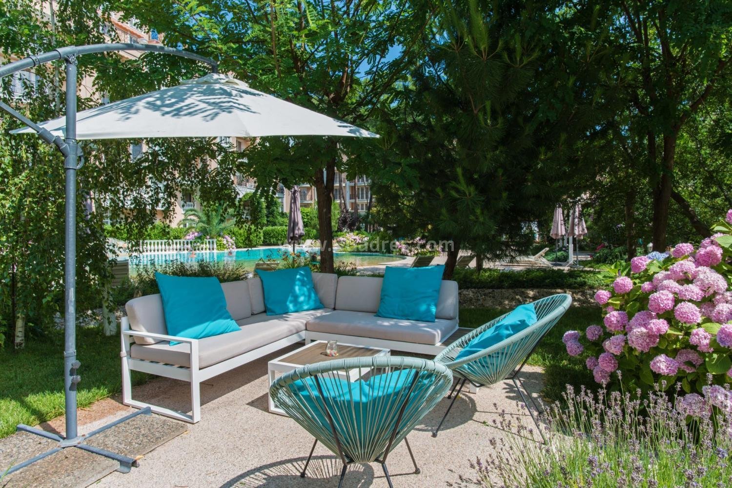 Квартира с двориком в элитном комплексе І №3289