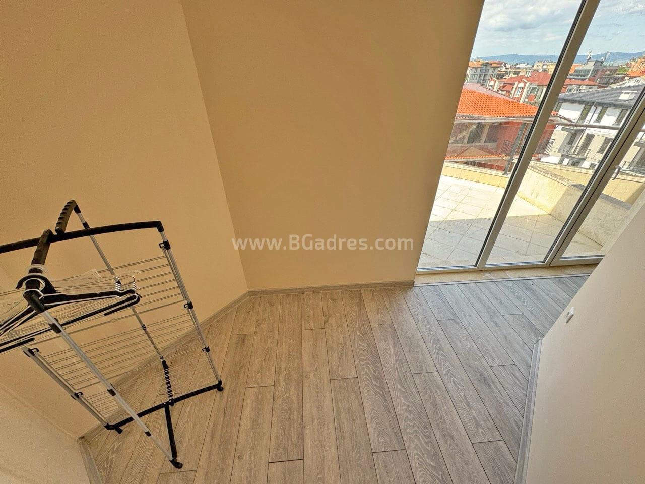 Sea view apartment in Ravda І №3689