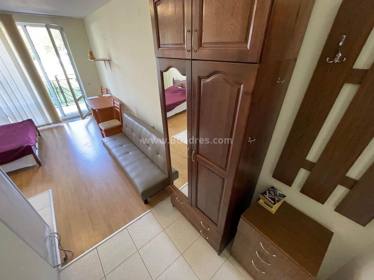 Geräumiges Studio mit Blick auf Schwimmbad І №2541