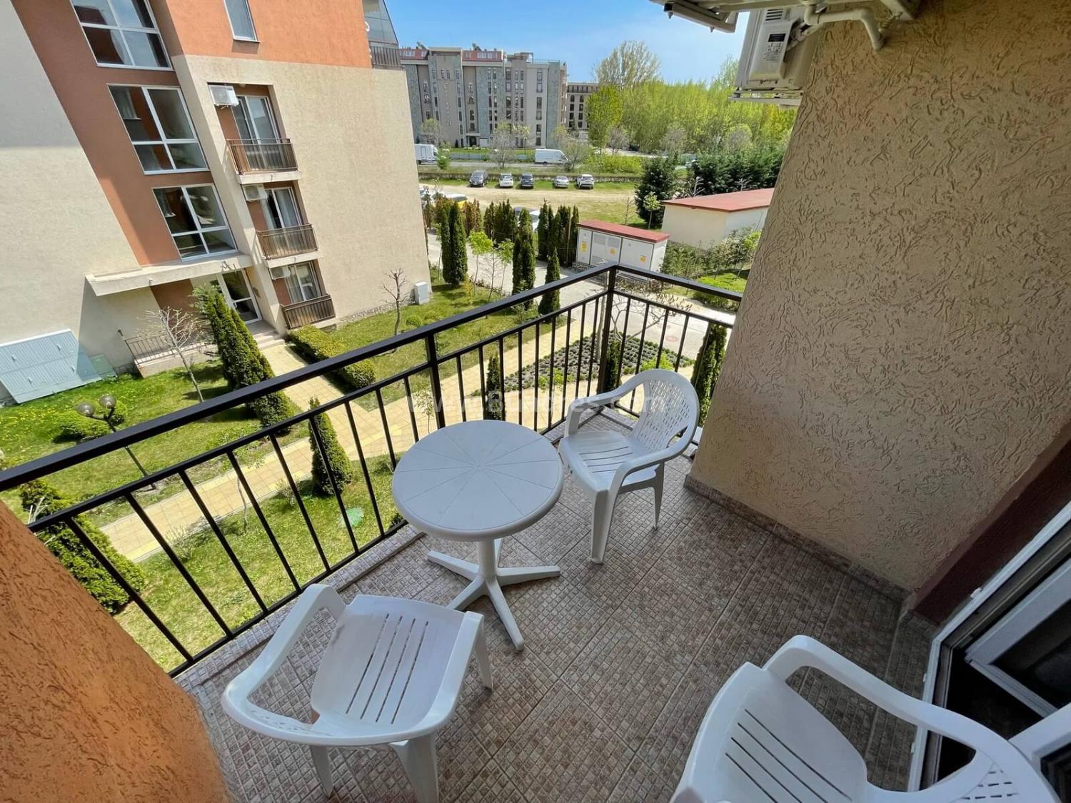 Inexpensive three-room apartment in Sunny Beach | №2390