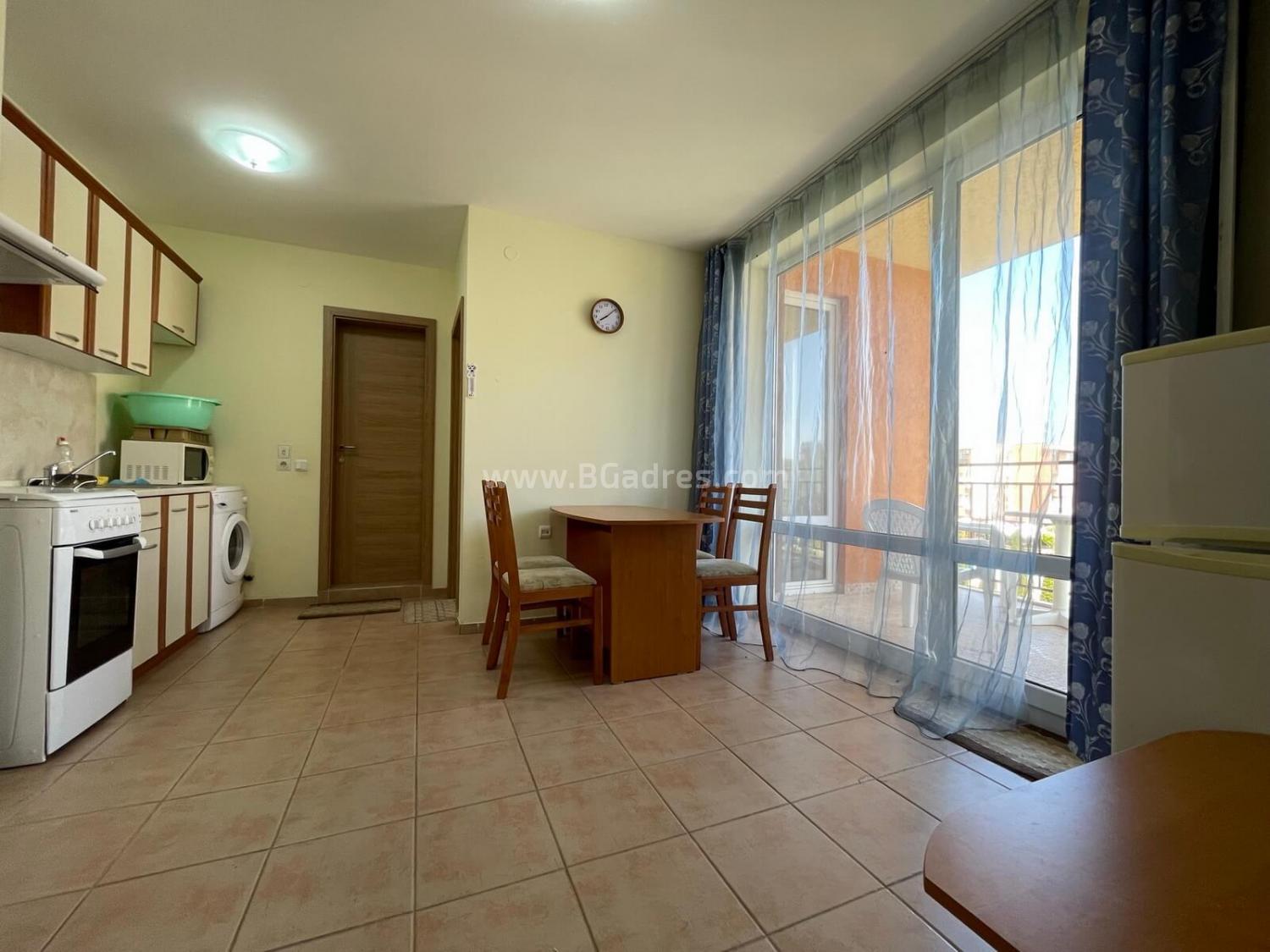 Inexpensive three-room apartment in Sunny Beach | №2390