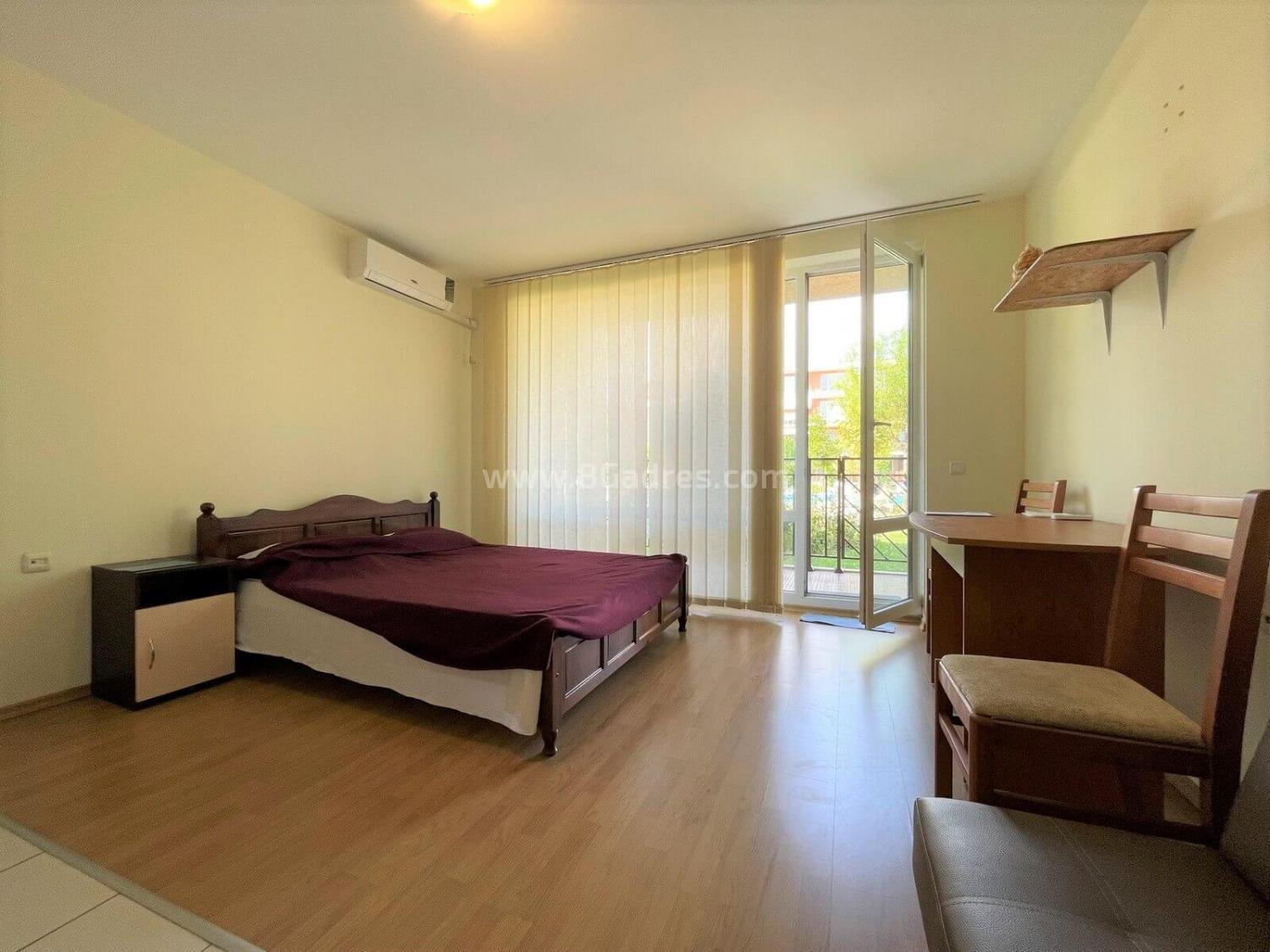 Geräumiges Studio mit Blick auf Schwimmbad І №2541