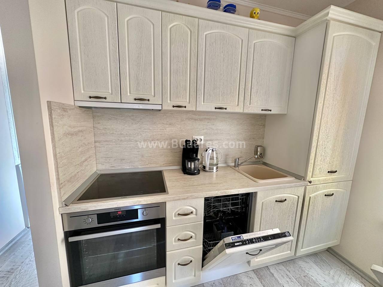 Тристаен апартамент в комплекс Естебан І №2767