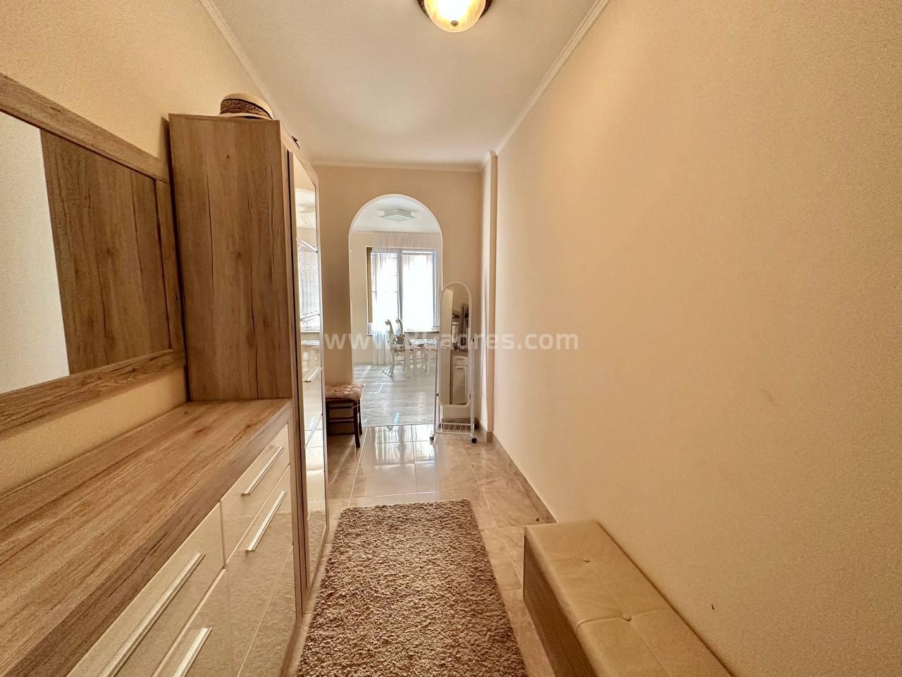 Тристаен апартамент в комплекс Естебан І №2767