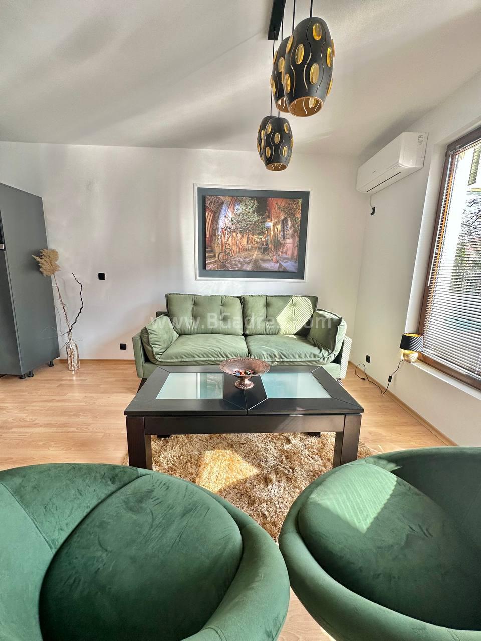 Apartment with new furniture close to the beach І №2935