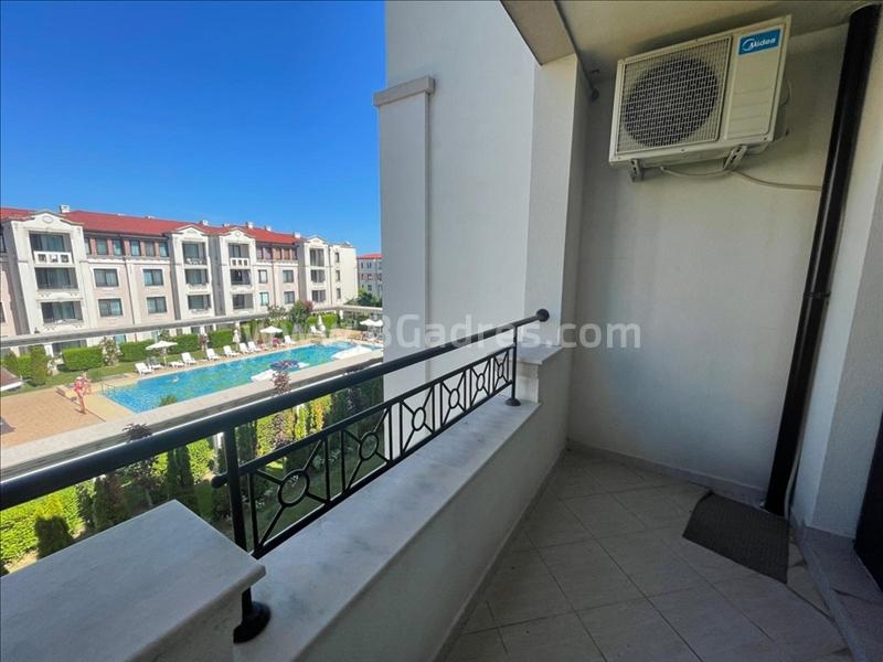 Трехкомнатная квартира в Гринлайф І №2427