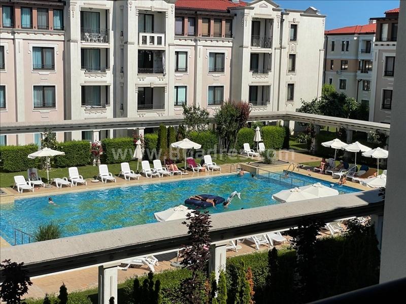 Трехкомнатная квартира в Гринлайф І №2427