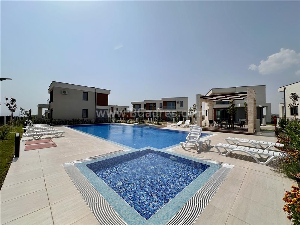 Къща с двор близо до Бургас І №3837