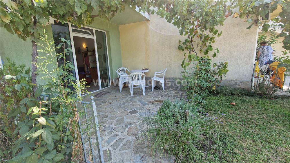 Евтин апартамент на първа линия I №2528