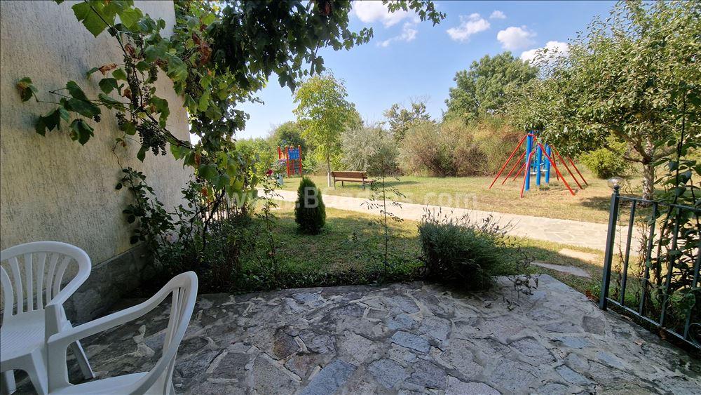 Евтин апартамент на първа линия I №2528