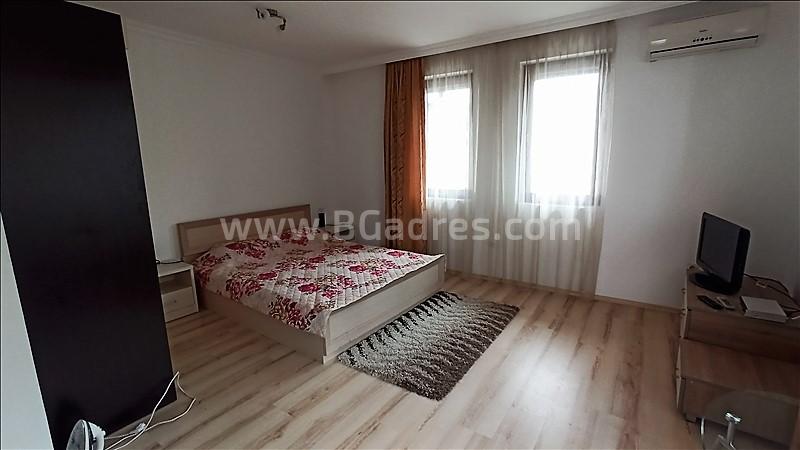 Большая студия с видом на море | №2036