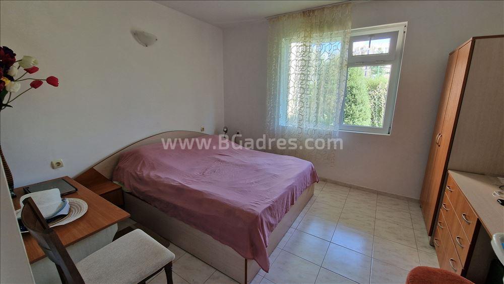 Евтин апартамент на първа линия I №2528