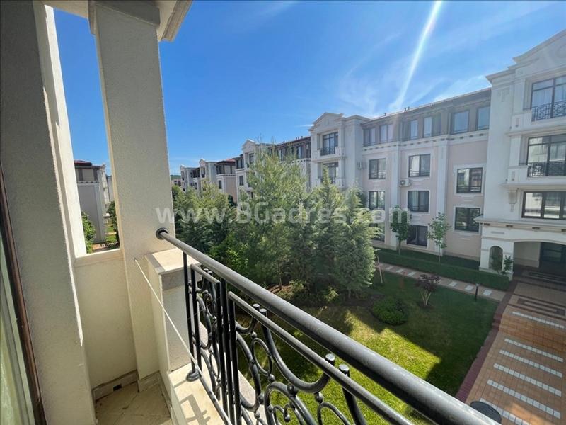 Трехкомнатная квартира в Гринлайф І №2427