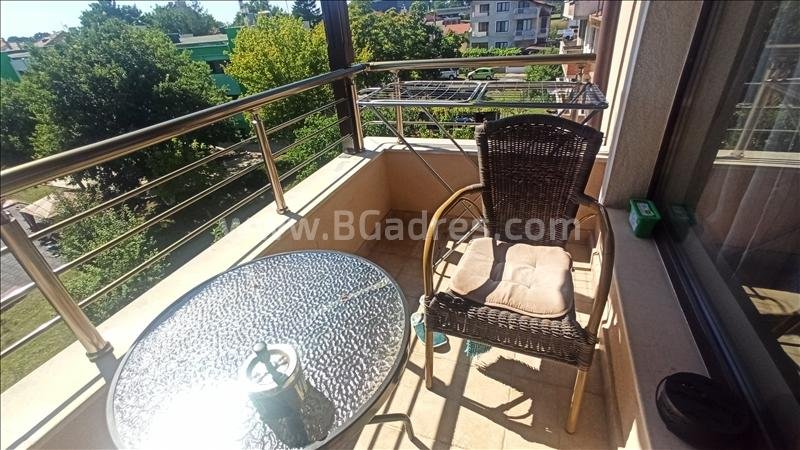 Голямо студио за постоянно жителство в Сарафово | No 2063