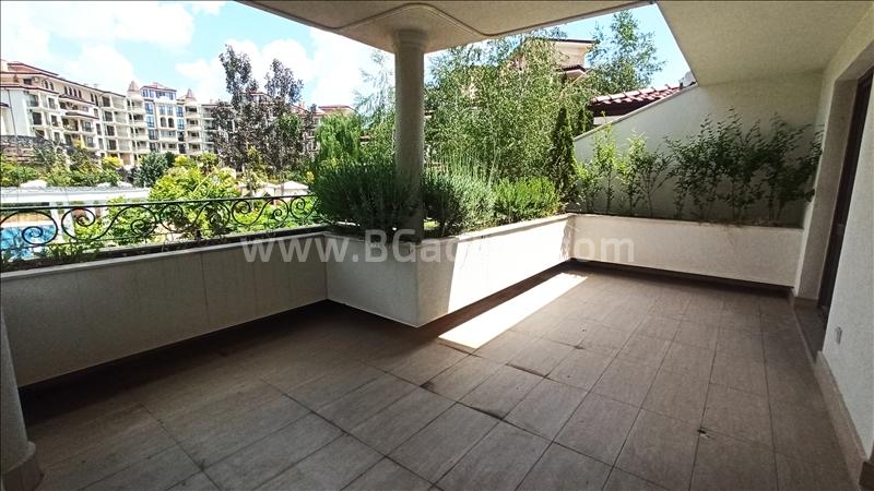 Новая трехкомнатная квартира в комплексе Посейдон | №2024