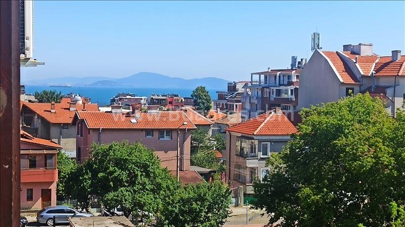 Голямо студио за постоянно жителство в Сарафово | No 2063