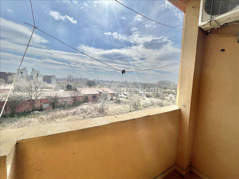 Голямо студио в комплекс с ниска такса І № 2564