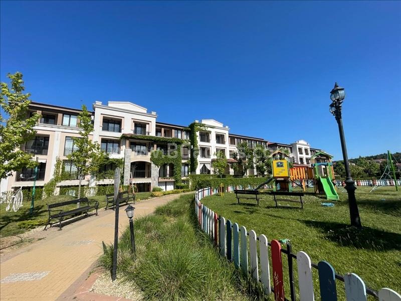 Трехкомнатная квартира в Гринлайф І №2427