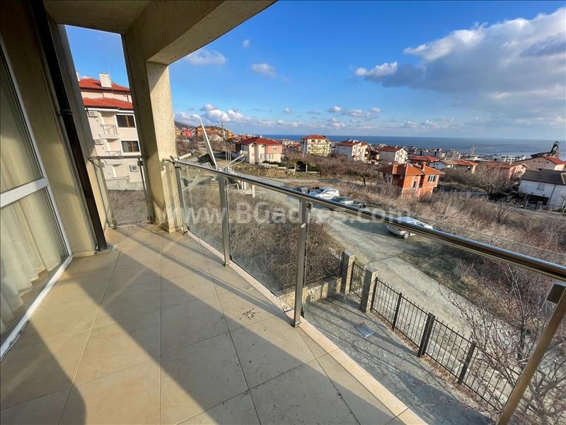 Апартамент с изглед към морето без такса поддръжка | №2360